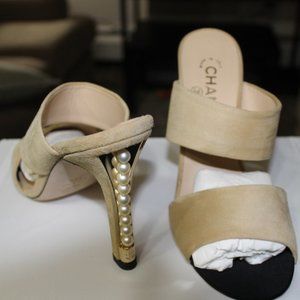 CHANEL Beige Gold Pearl Heel
